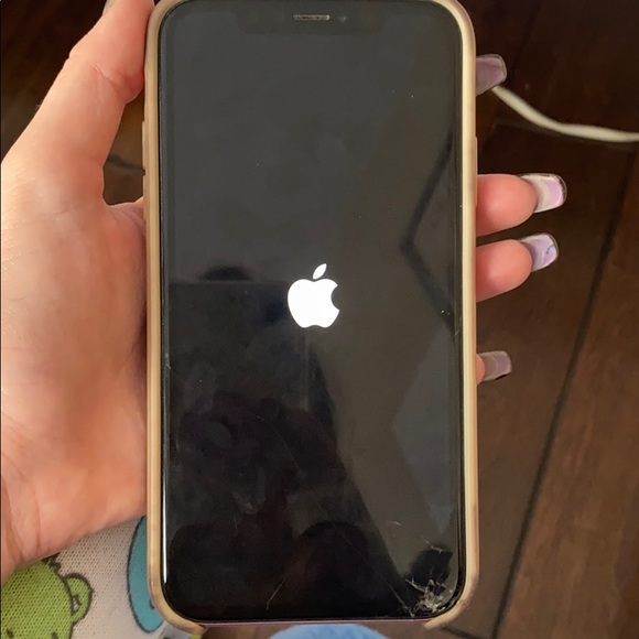 iPhone 10 XR••• - Picture 5 of 6